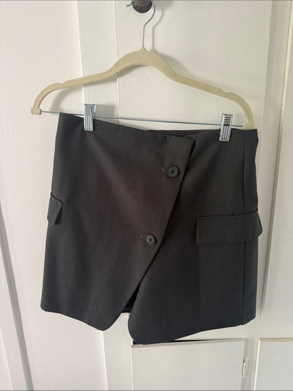 THE FRANKIE SHOP Grey Tuxedo Button-Front Skirt
